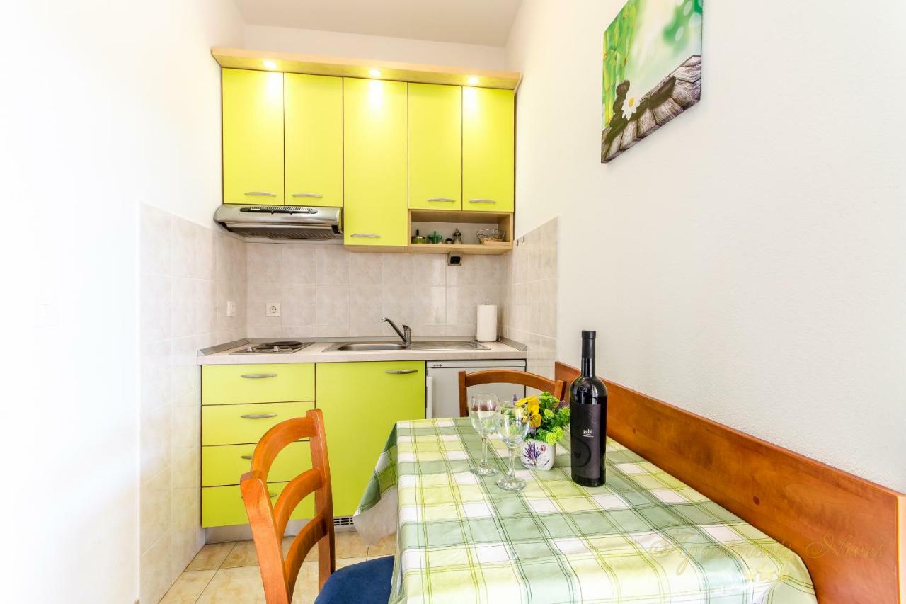 Apartments Nives Suhi Potok Jesenice  Exterior photo