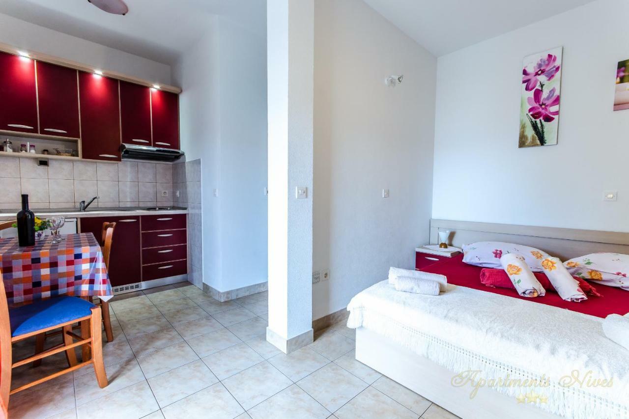 Apartments Nives Suhi Potok Jesenice  Exterior photo